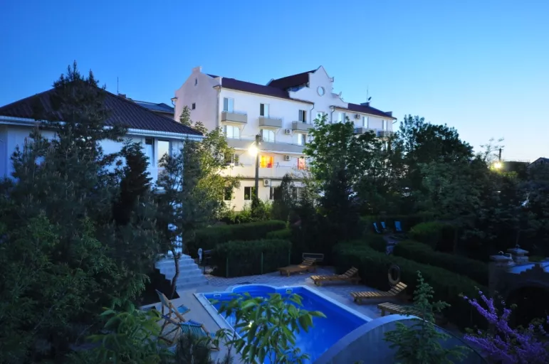 . Гостевой дом «Афалина». Севастополь