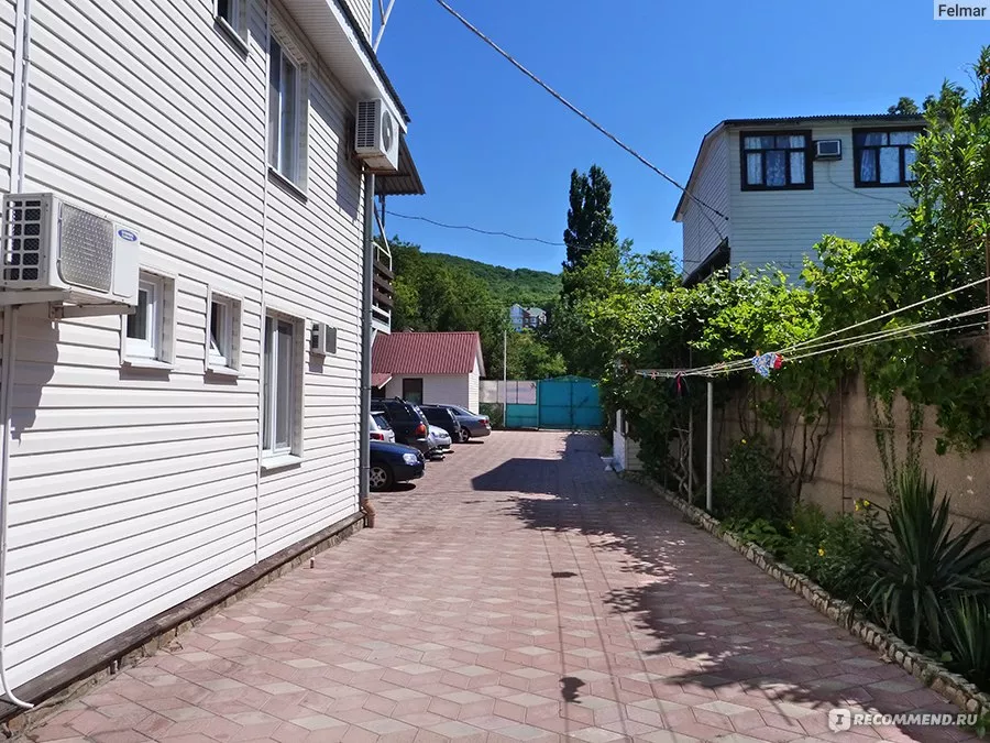 . Гостевой дом «На Мира 42». Криница