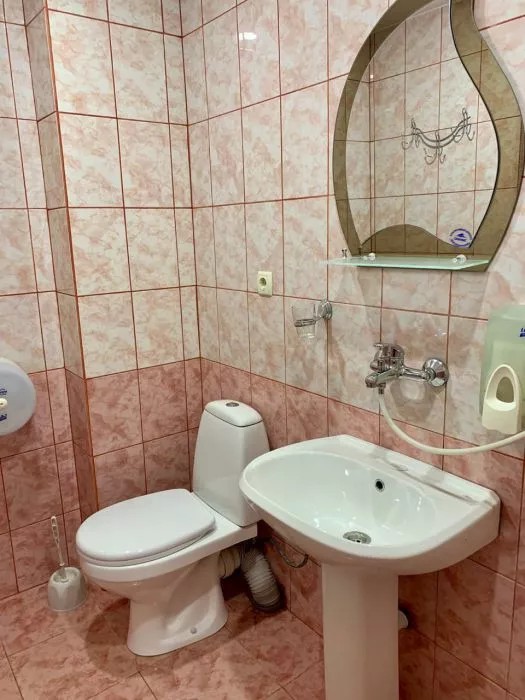 4-Х МЕСТНЫЙ С БАЛКОНОМ. Отель КАВКАЗ. Гостиницы и отели Лазаревского