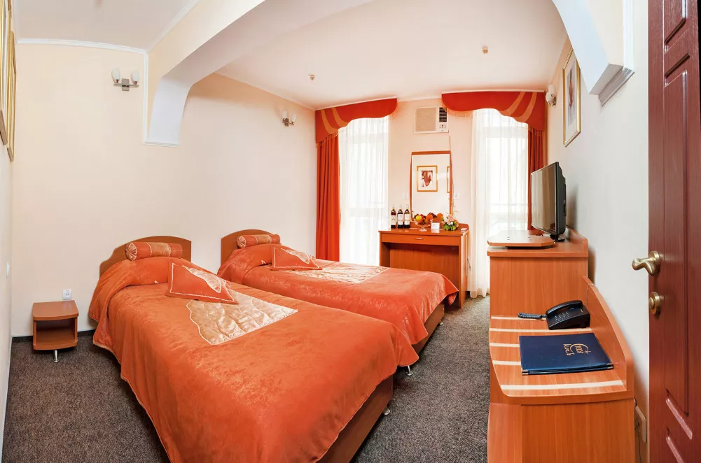 STANDARD TWIN. Отель "1001 ночь". Кореиз