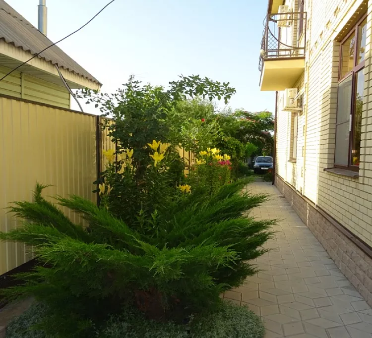 . Частный гостевой дом Дольче Вита. Голубицкая