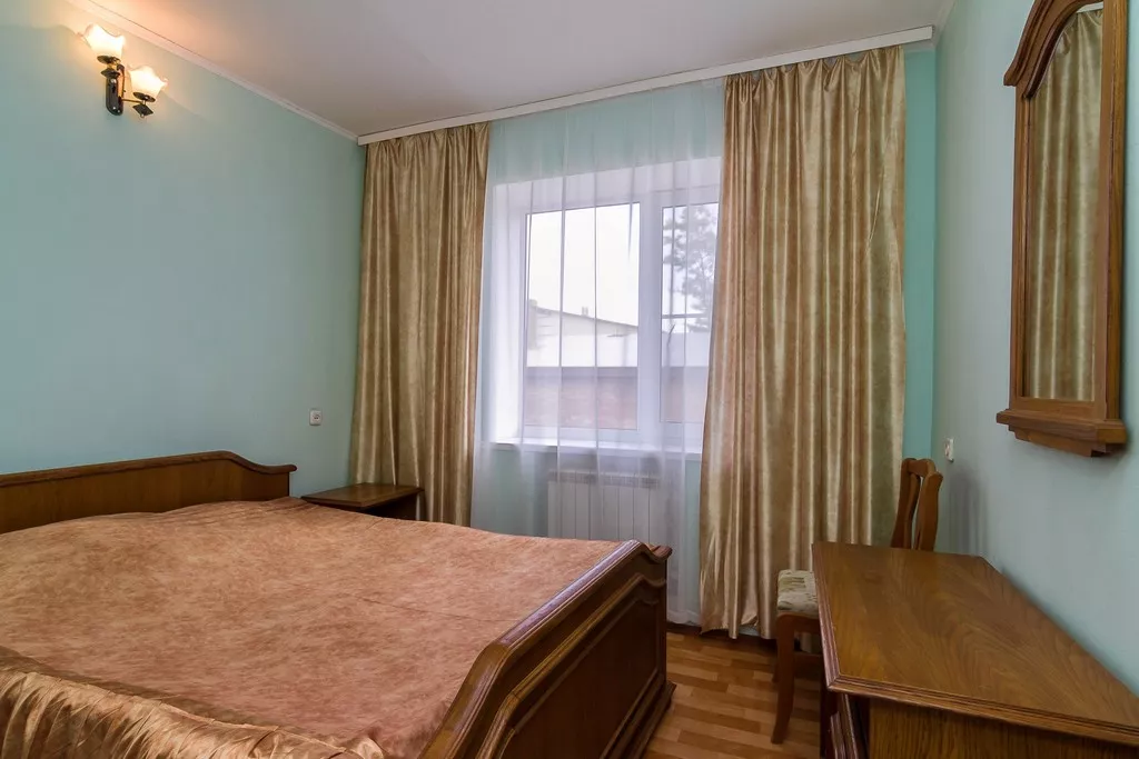 4-х мест., 3-х комнатный с кухней. Гостиница Приазовочка. Ейск