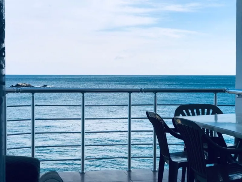 . Гостевой дом "До моря 9 метров". Утёс . Гостевой дом "До моря 9 метров". Утёс