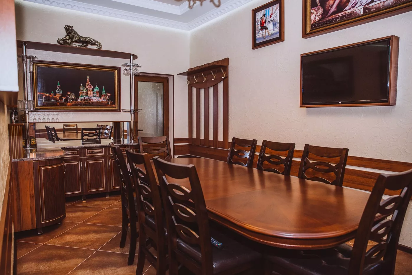 . Гостевой дом «Red House». Заозерное