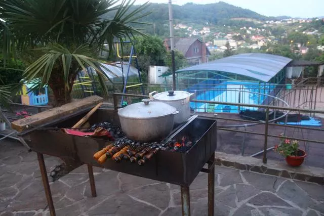 . Гостиница "Верона". Вардане