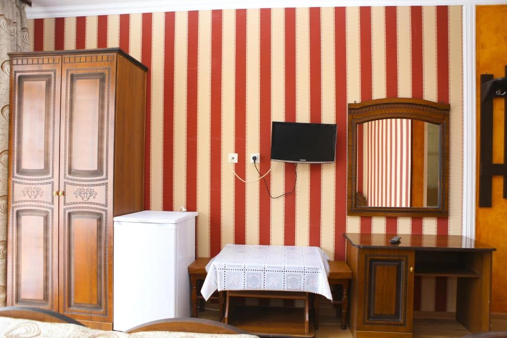 3х-местный номер с балконом	. Гостевой дом "MoreLeto". Адлер