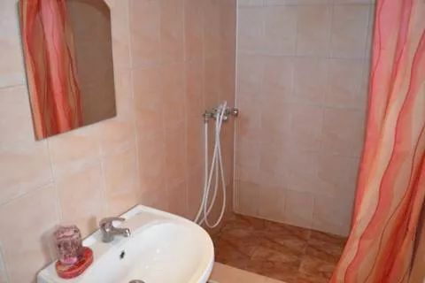 4-х местный Комфорт с кондиционером. Гостевой дом "На Морской". Архипо-Осиповка