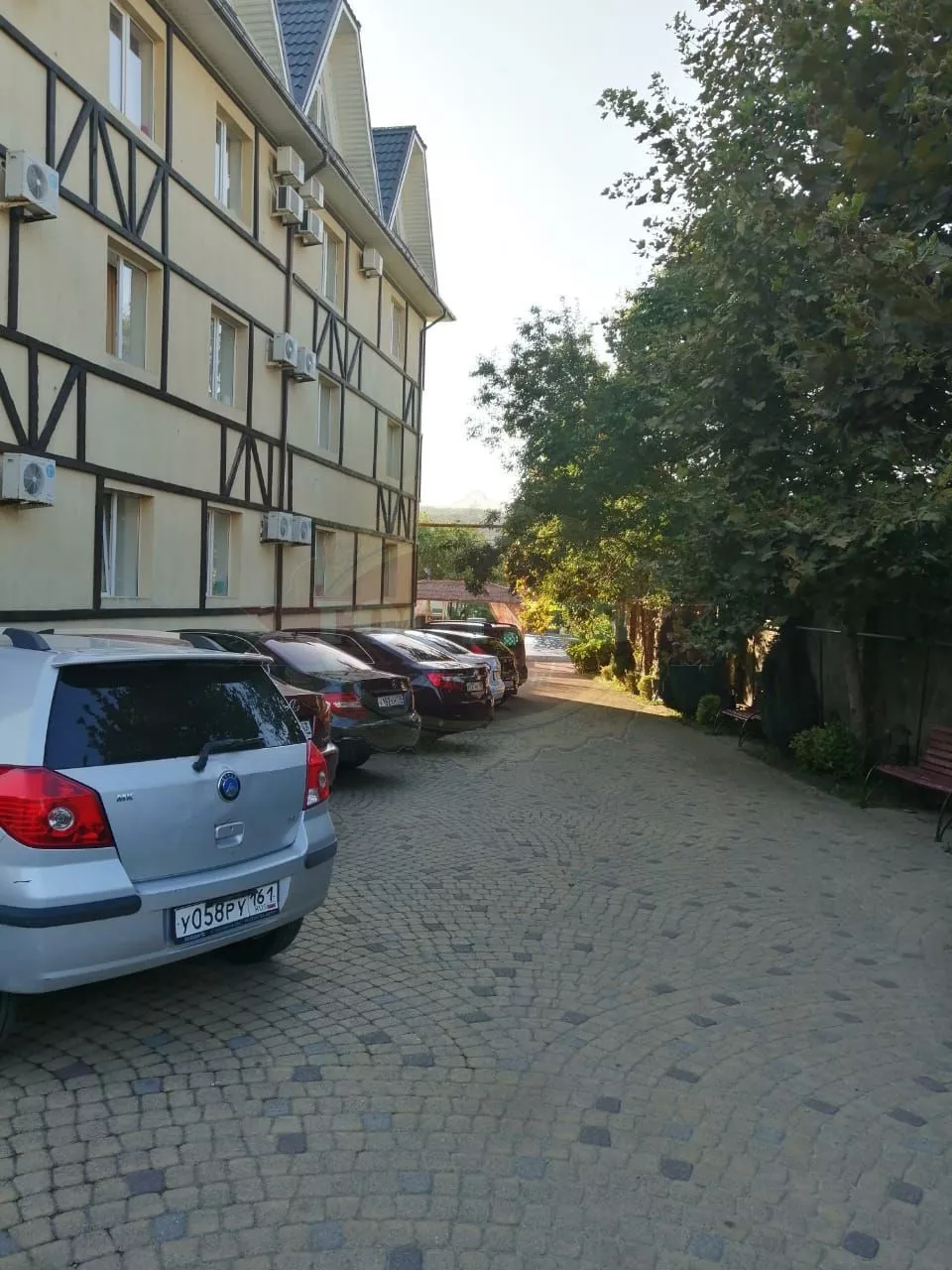 . Отель "Гостеев на Ореховой"       . Джубга