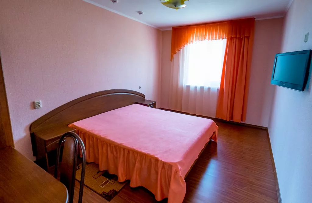 2-х мест., 2-х комнатный. Гостиница Приазовочка. Ейск