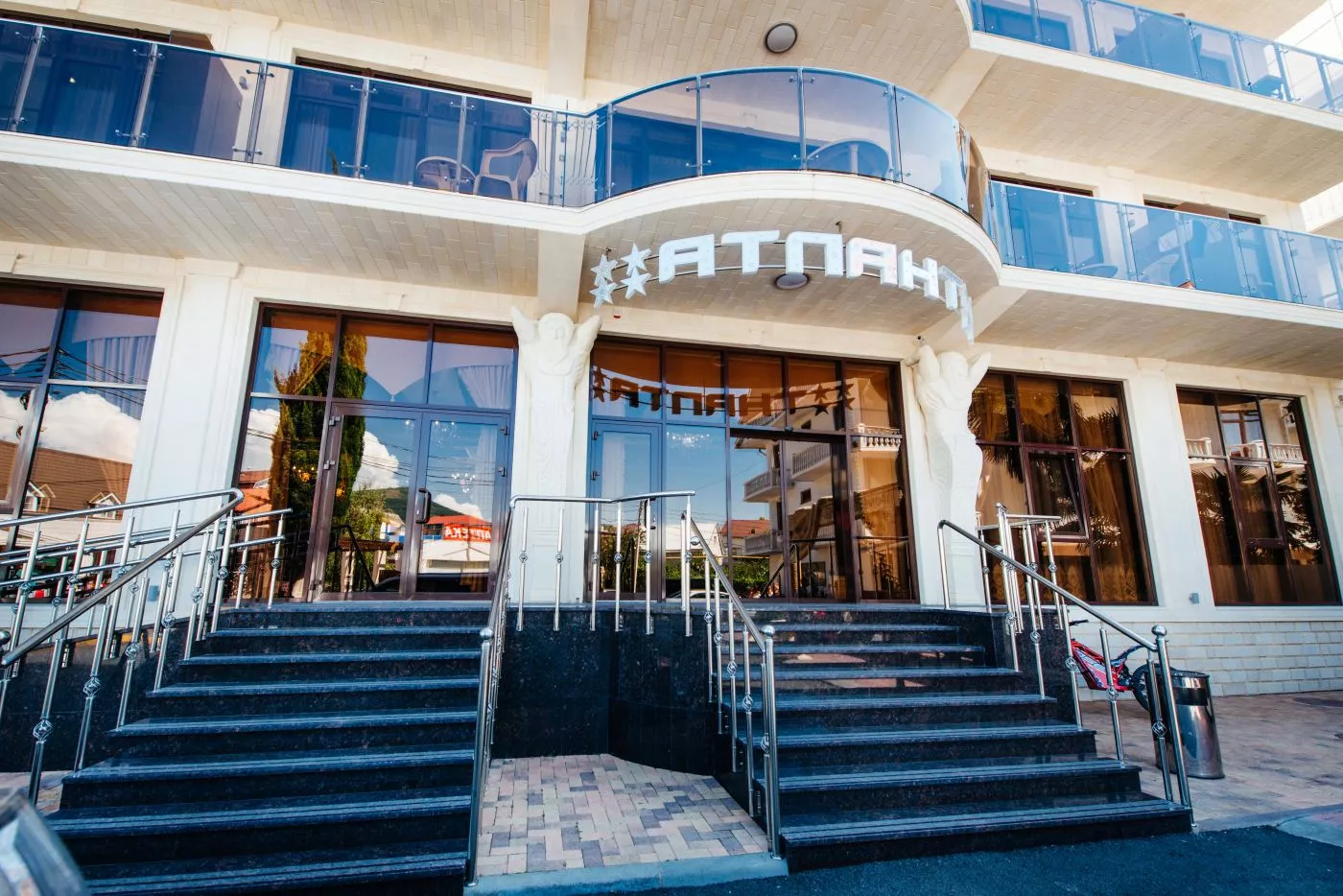 . Отель "Атлант". Лазаревское . Отель "Атлант". Лазаревское