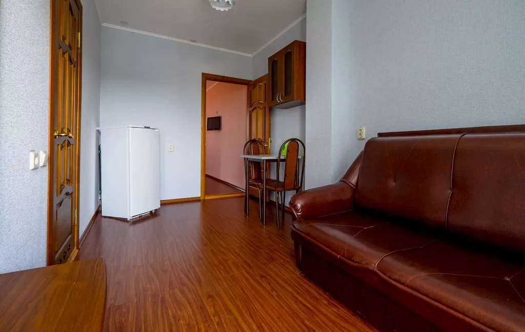 2-х мест., 2-х комнатный. Гостиница Приазовочка. Ейск