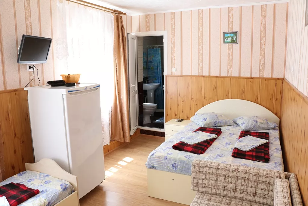 3-х местный стандарт. Гостевой дом Песчаный. Нижнее Джемете