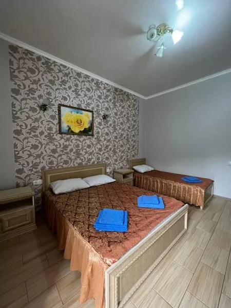 Трехместный улучшенный стандартный номер. Гостевой дом "Виолетта". Лоо