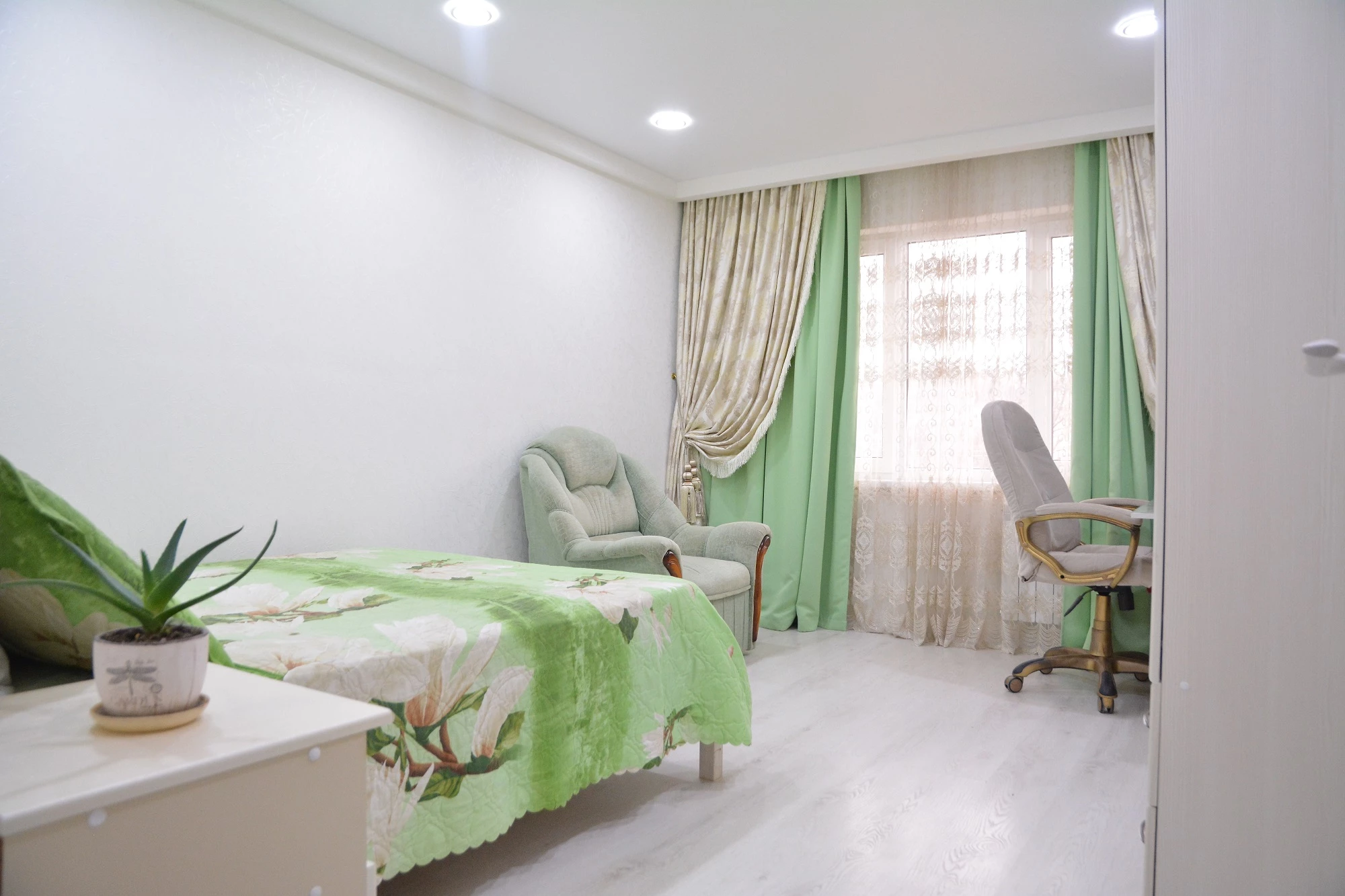 . 2-х комнт апартаменты по ул Партизанская. Лазаревское