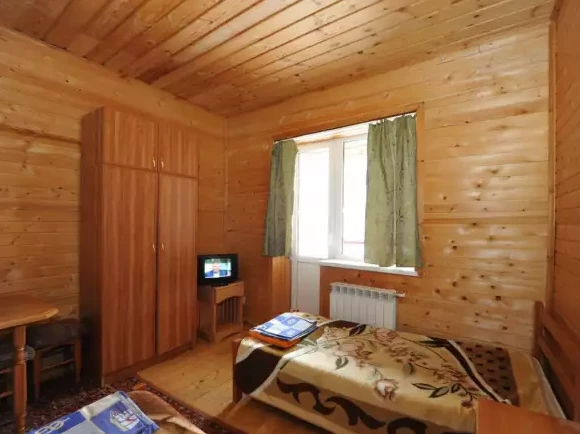 3-х местный «Стандарт». Гостиничный комплекс «Таулу». Домбай-гостиницы