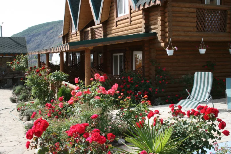 . Гостевой дом Над Партенитом. Лавровое