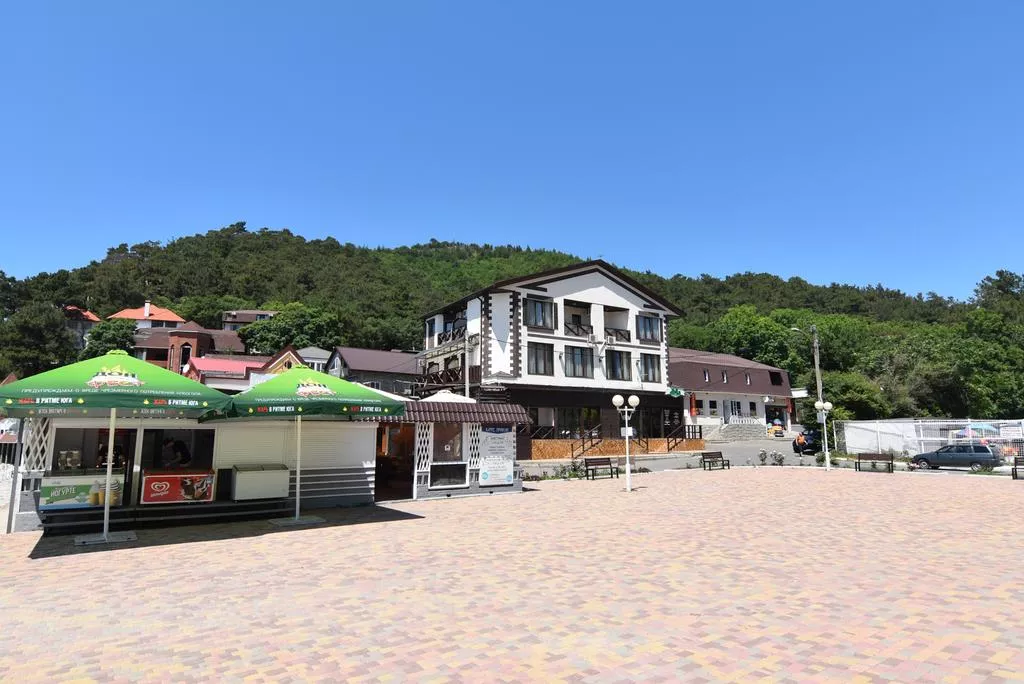 . Гостевой дом "Джанхот"   . Джанхот