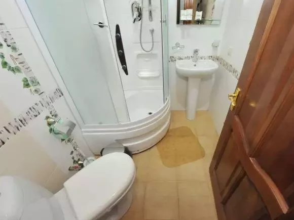 «Полулюкс» 2-х местный TWIN (Главный корпус). Гостиница «Кристалл». Домбай-гостиницы