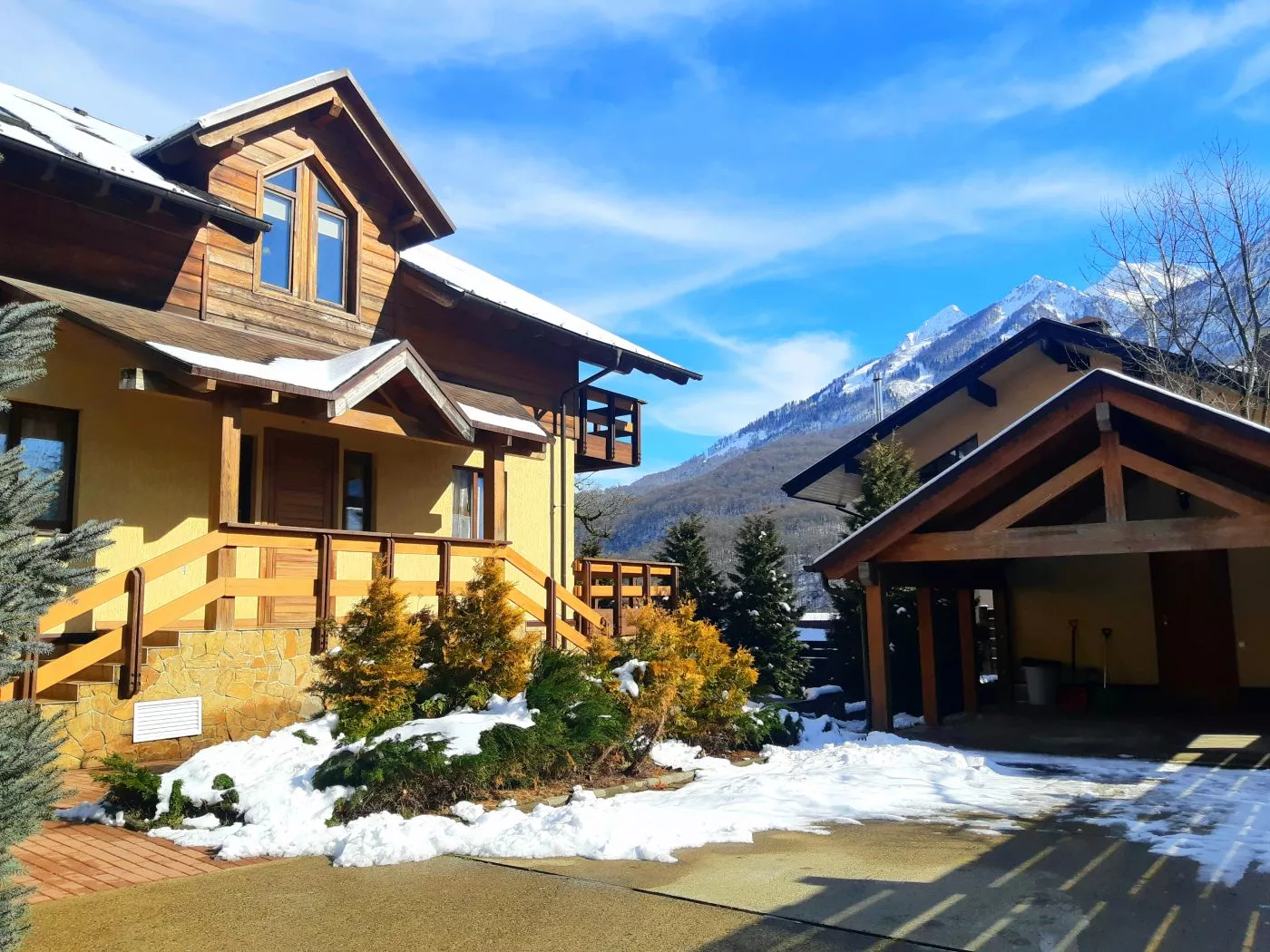 . Коттедж Chalet le Magicien. Красная Поляна