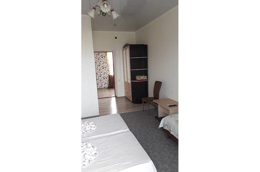 2-комнатная комфортная. Гостевой дом «Медовый месяц». Саки