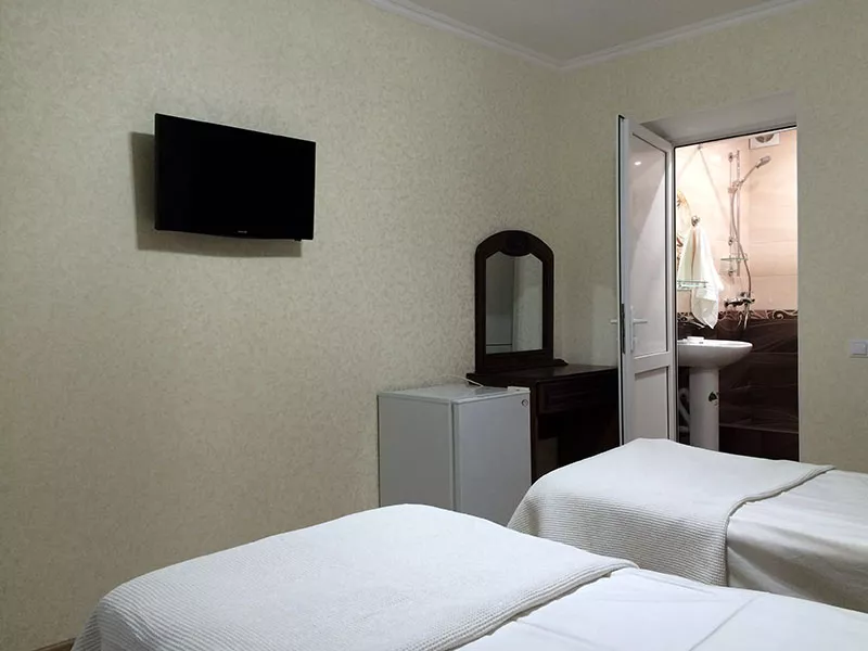 Стандарт 4-х местный. Гостевой дом «на Таллинской». Лоо Стандарт 4-х местный. Гостевой дом «на Таллинской». Лоо