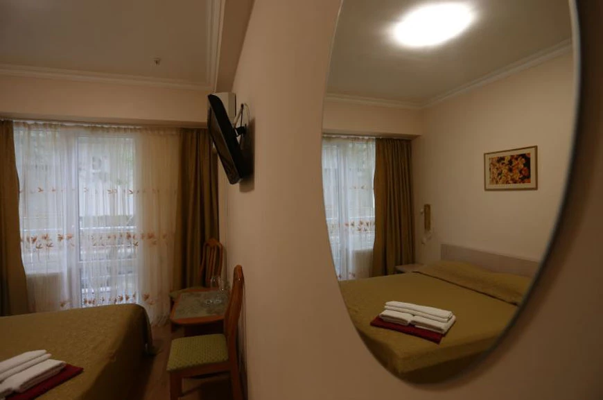 2-местный номер. Гостиница "РоЯлта". Алупка