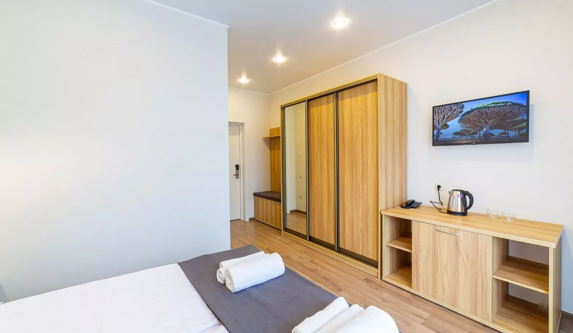 Двухместный стандарт с балконом. Гостевой дом «Отрада». Кабардинка