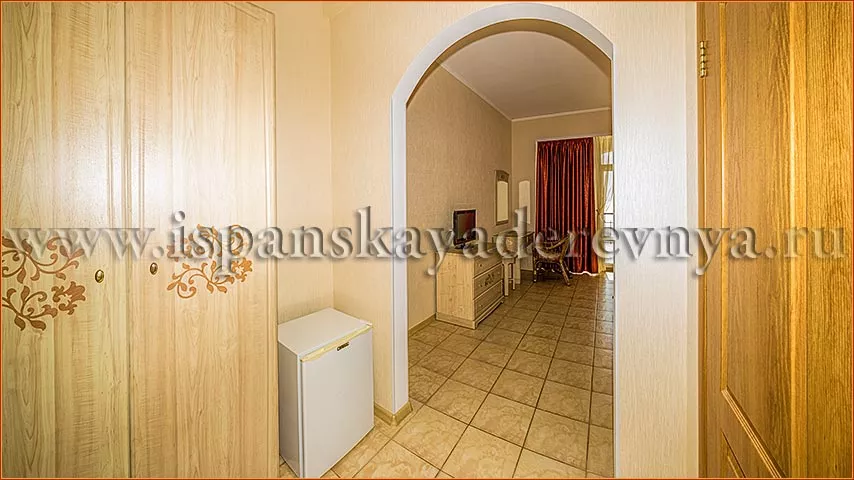 Полулюкс с видом на море № 1, 2, 4. Гостевой комплекс Комплекс апартаментов "Испанская деревня". Алупка