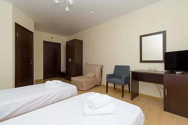 Двухместный стандартный номер. Отель "АНАТОЛЬ". Адлер