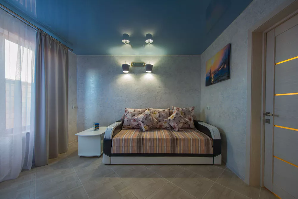 Номер “VIP” с одной спальной комнатой (проживание и завтрак). Гостевой комплекс «Московский Берег». Витино