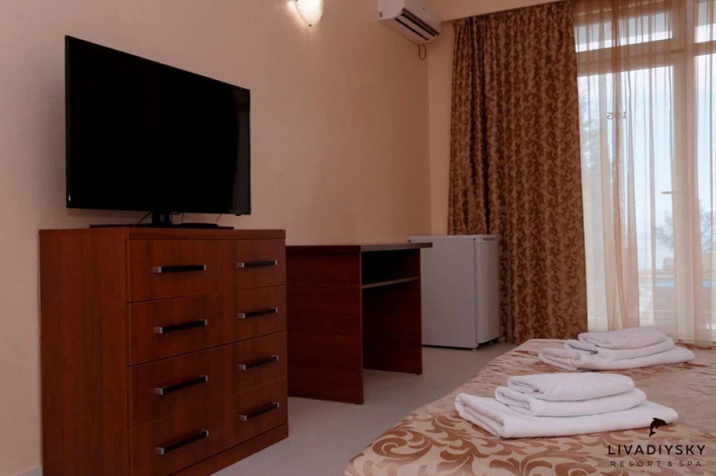 Комфорт 1-й этаж. Арт-отель «Азор». Ливадия