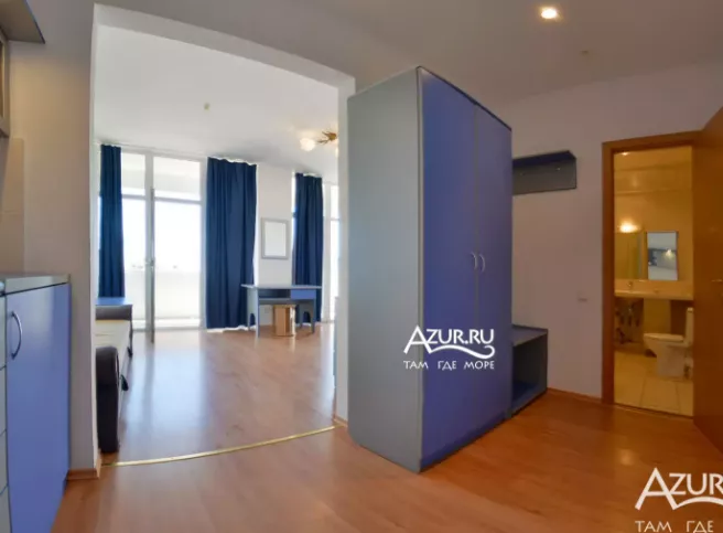 Большой с видом на море. Гостиница Адмирал Ялта. Ялта