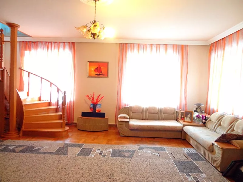 . Гостиница "Белый дом". Кабардинка