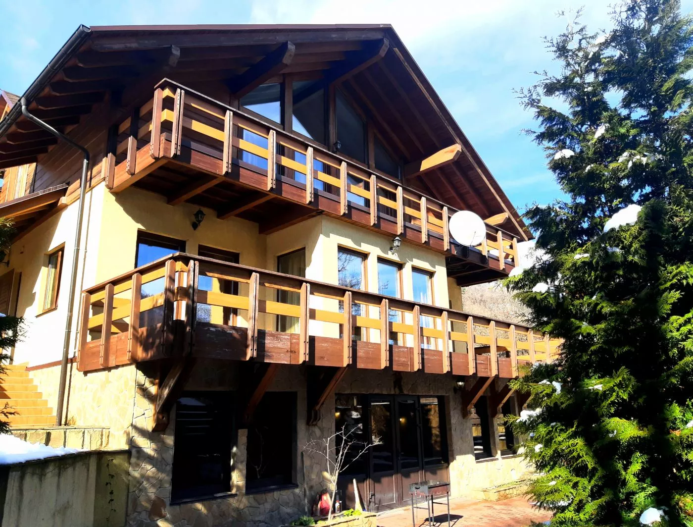 . Коттедж Chalet le Magicien. Красная Поляна