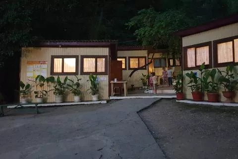 Домик 3-х местный «Море сосен». Кемпинг «Море сосен». Джанхот