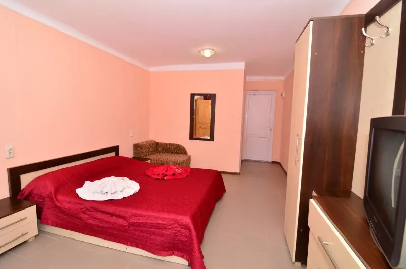 4-местный 2-комнатный стандарт. Пансионат Del Mar. Штормовое 4-местный 2-комнатный стандарт. Пансионат Del Mar. Штормовое