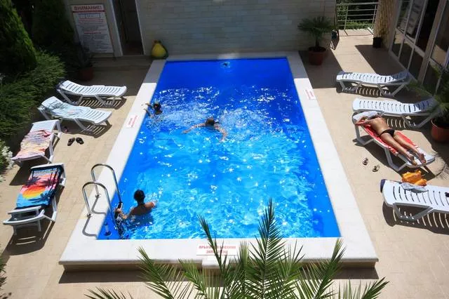 . Гостевой дом "У Александра". Лазаревское