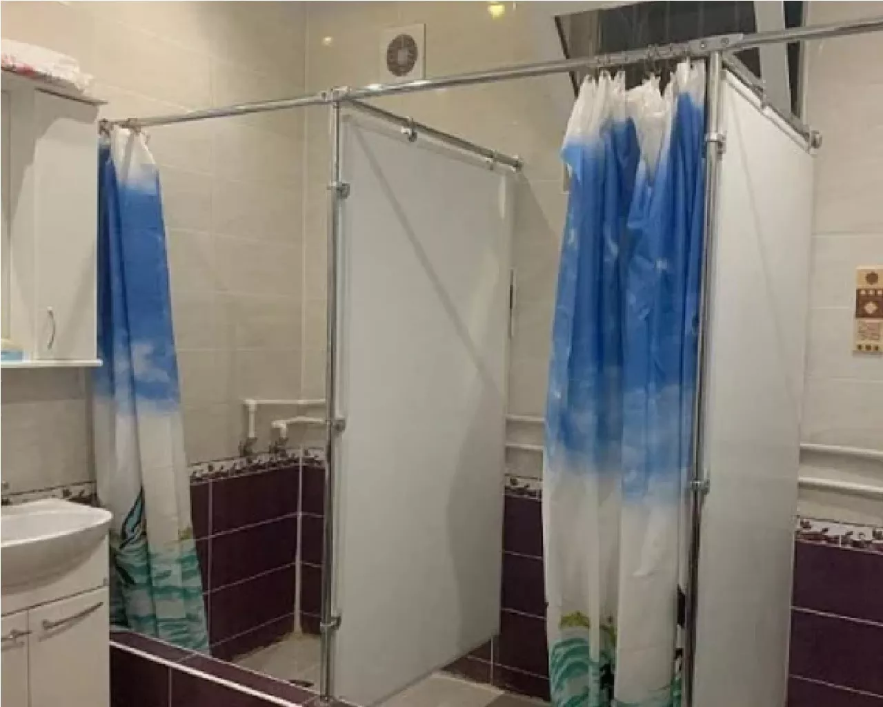 . Частный сектор Две сестры. Сухум