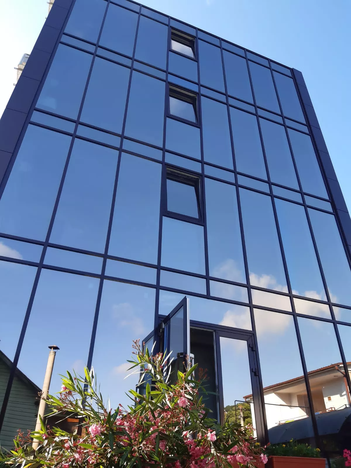 . Частный сектор "На Добролюбова 4а". Гостевые дома в Лазаревском