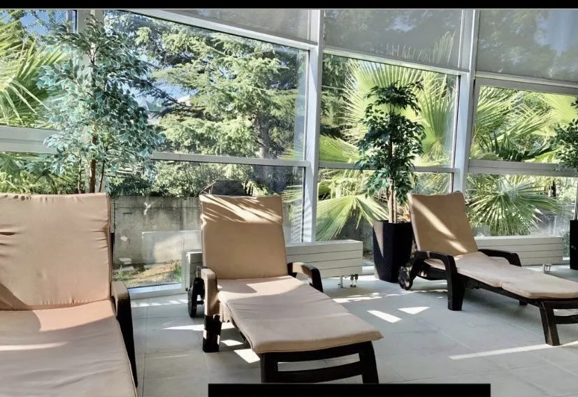 . Квартира в многоквартирном доме Кирпичная 2/3. Адлер