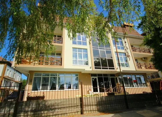 Отель "Браво" в Ольгинке        