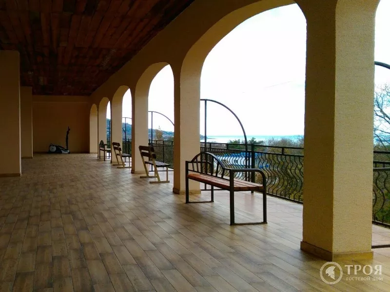 . Гостиница "Троя". Кабардинка