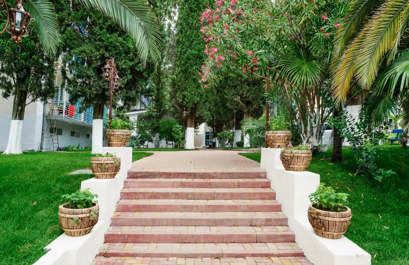 . Отель "Челюскинцев". Гагра