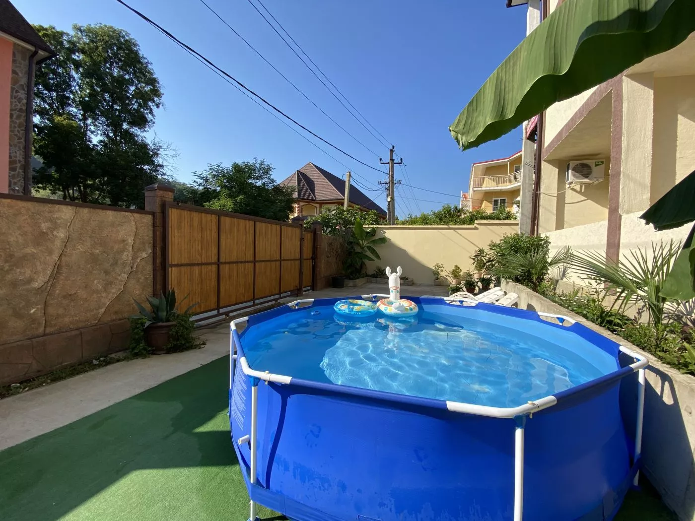 . Гостевой дом "АкваКавказ". Лоо