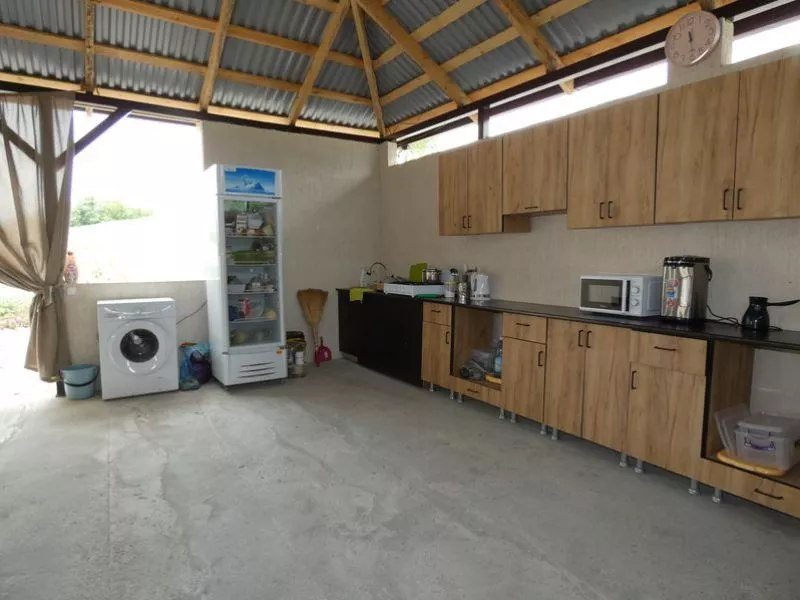 . Гостевой дом "Эдуард" . Пицунда