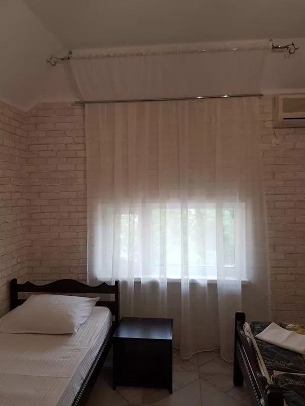 . Гостиница "Бризовый 2/б". Лазаревское