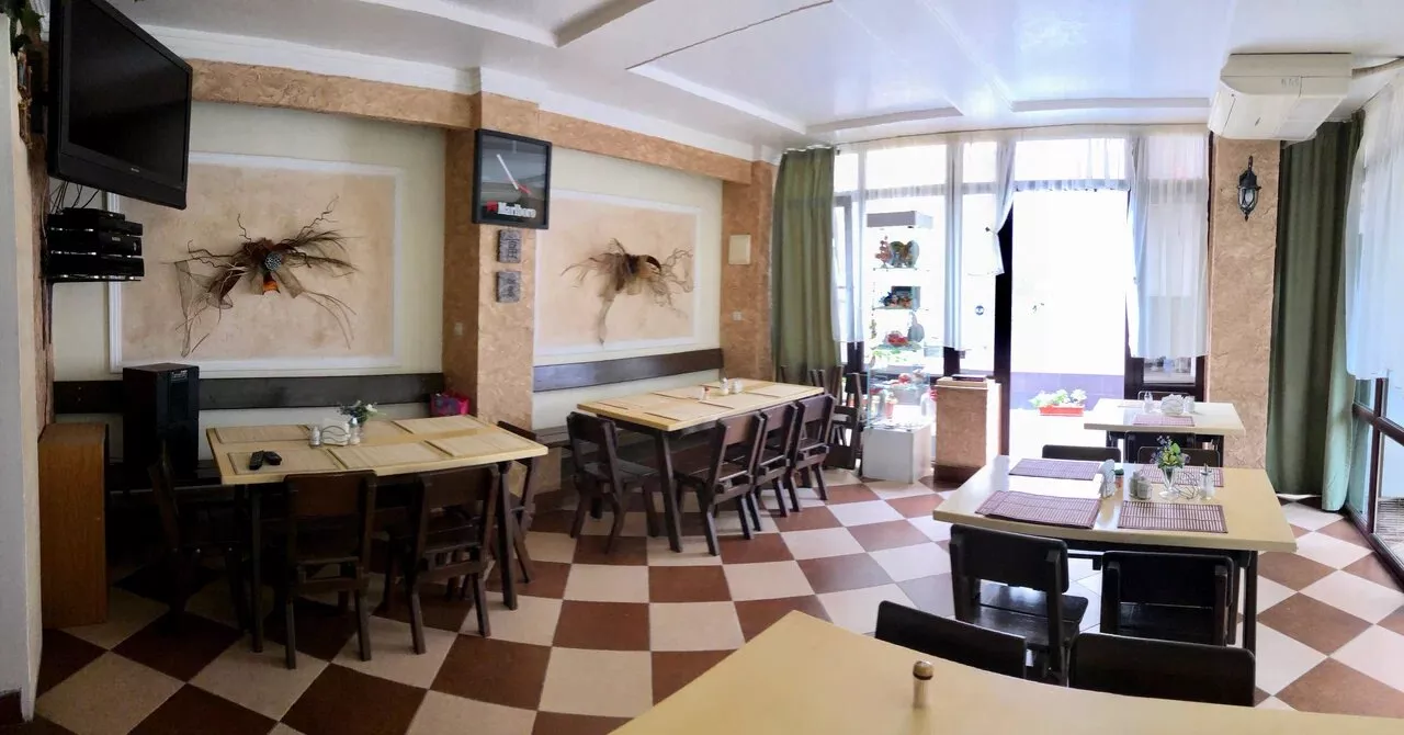 . Гостевой дом "НАШ ДОМ". Геленджик