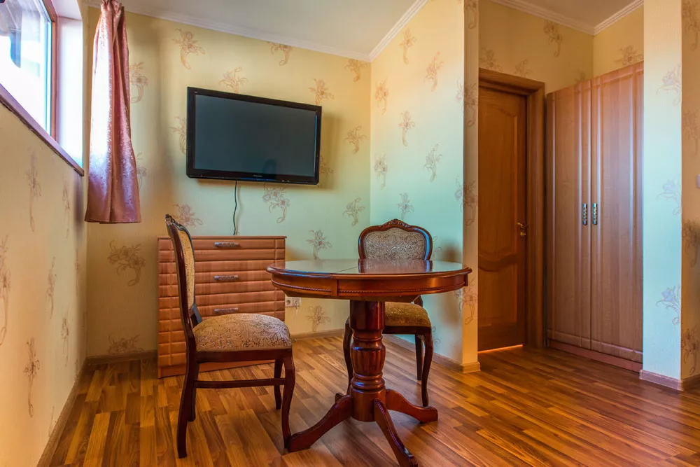 Двухэтажный дом с одной спальной комнатой на втором этаже (проживание и завтрак). Гостевой комплекс «Московский Берег». Витино