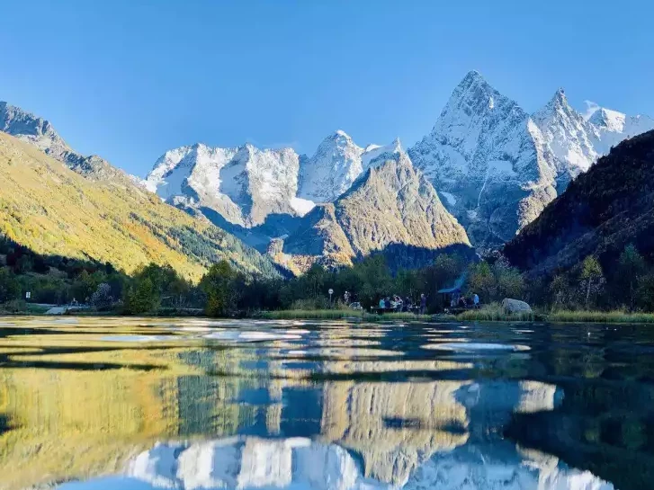 . Отель «Каприз». Домбай-гостиницы