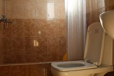 Люкс. Гостевой дом "Два Солнца". Лоо